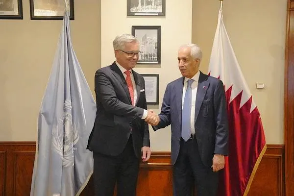 وزیر مشاور قطر المریخی با کمیسر اتحادیه اروپا برونر دیدار کرد