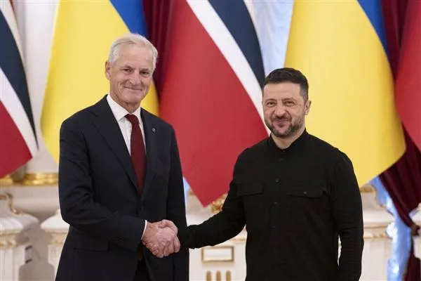 Zelenski se reunió con el primer ministro noruego Store