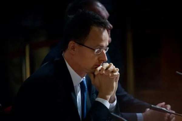 Szijjarto: Soldații maghiari aduc o contribuție importantă la securitatea NATO